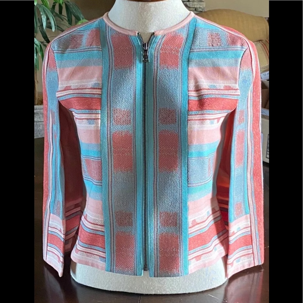 NEW BCBG MaxAzira zipped Blazer Cape Style SMALL